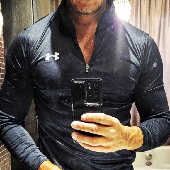 Under Armour leisure/workout top - Picture 3 of 7